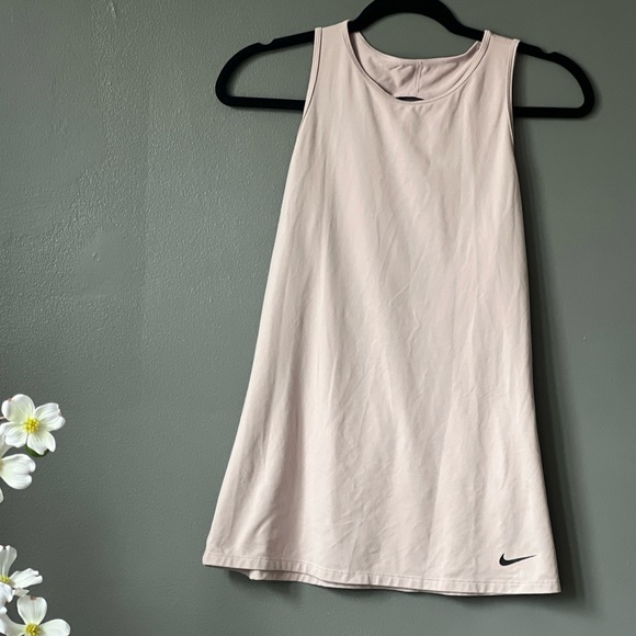 Nike Key-hole DRI-FIT Tank - Picture 1 of 6
